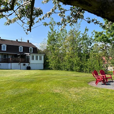 Petite Plaisance Appartements La Malbaie Bagian luar foto