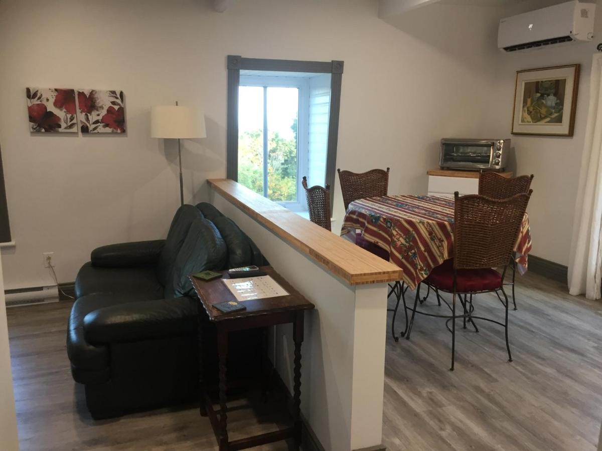 Petite Plaisance Appartements La Malbaie Bagian luar foto